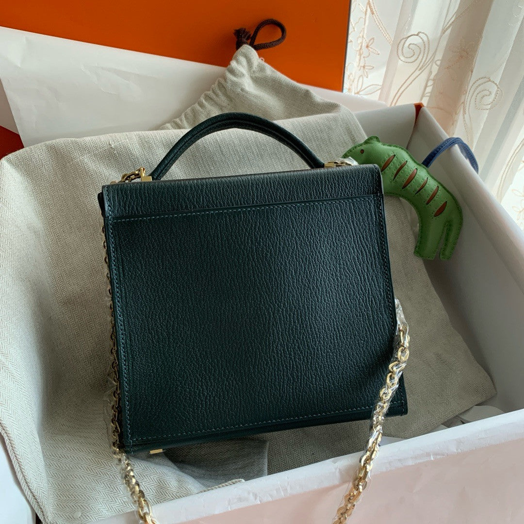 Hermes Cinhetic bag VERT CYPRES Hermes