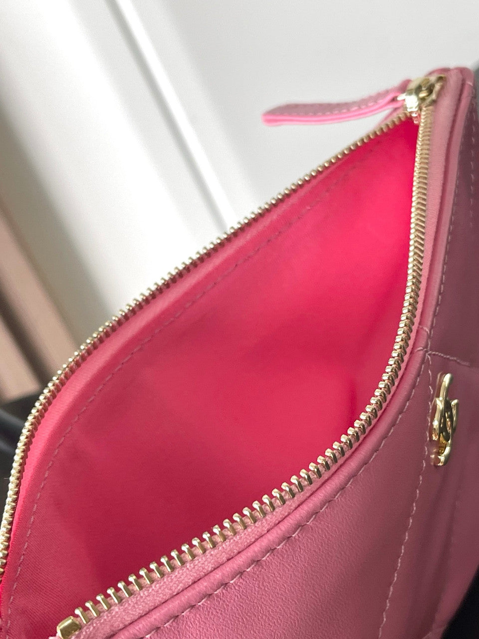 Chanel Small Raffia SHOPPING BAG PINK