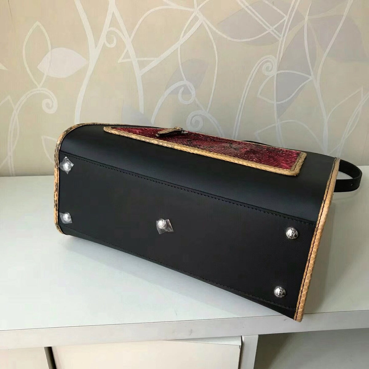 Fendi RUNAWAY REGULAR Exotic black leather bag