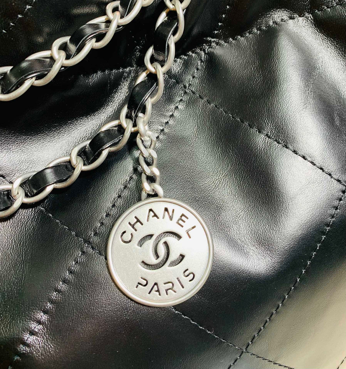 CHANEL 22 SMALL HANDBAG SILVER LOGO BLACK CALF