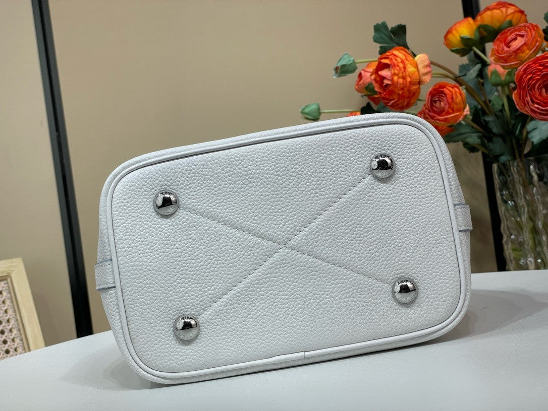 Louis Vuitton M11734 Blossom PM