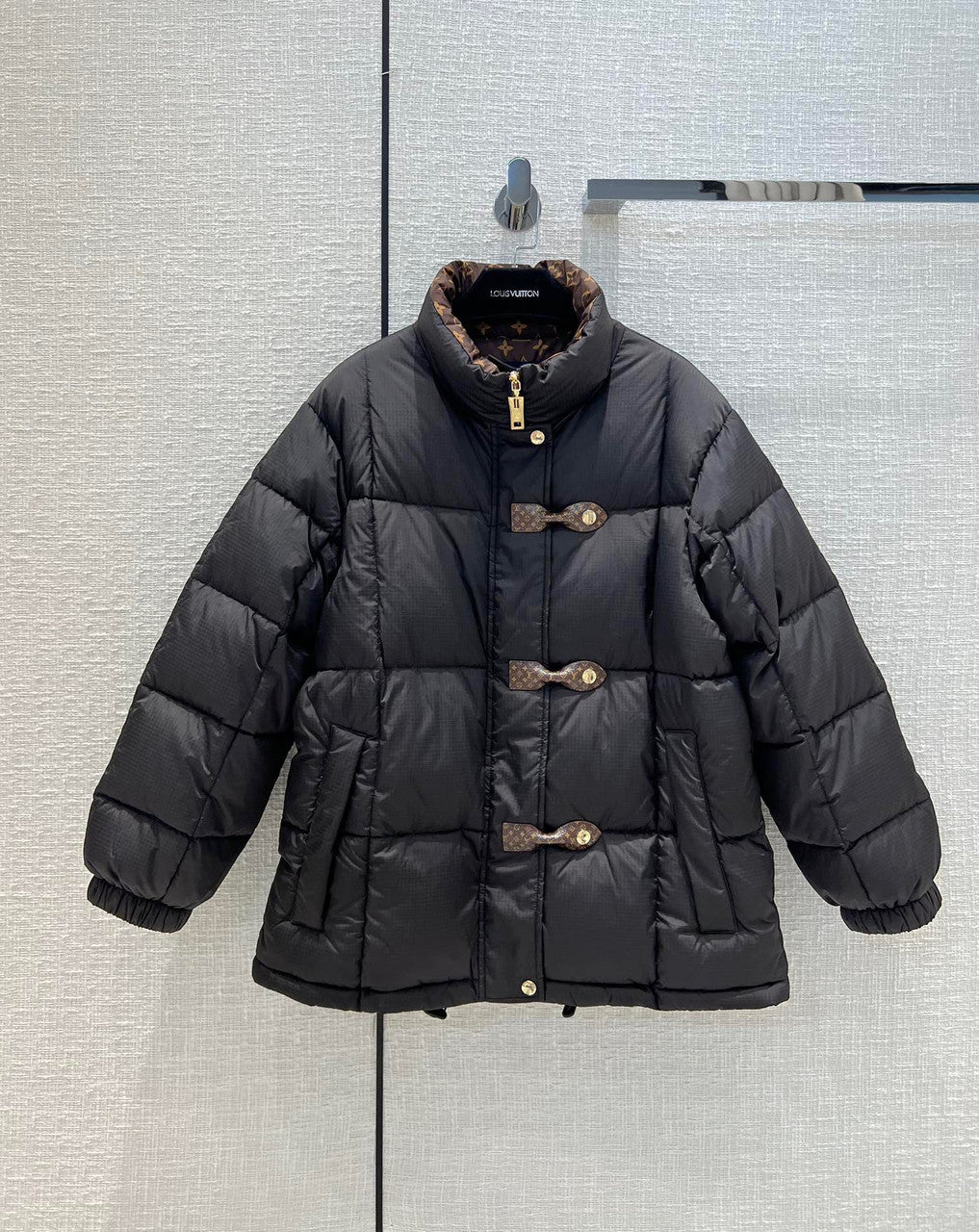Louis Vuitton 1AAAWS MONOGRAM ACCENT PILLOW PUFFER JACKET BLACK