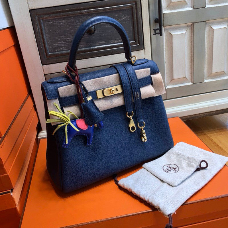 Hermes 73 Bleu saphir Kelly 28 cm Togo Gold Hardware