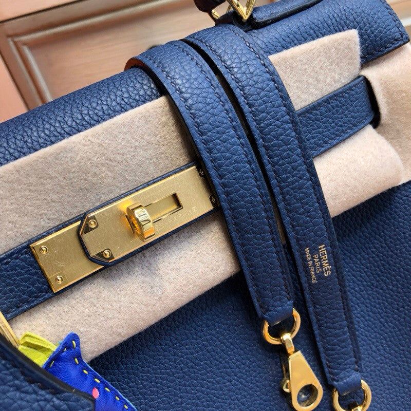 Hermes 73 Bleu saphir Kelly 28 cm Togo Gold Hardware