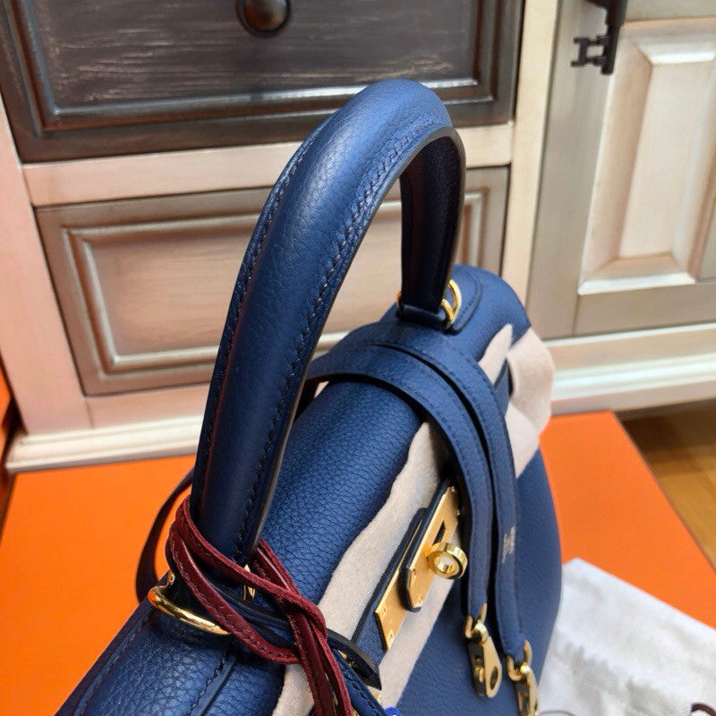 Hermes 73 Bleu saphir Kelly 28 cm Togo Gold Hardware