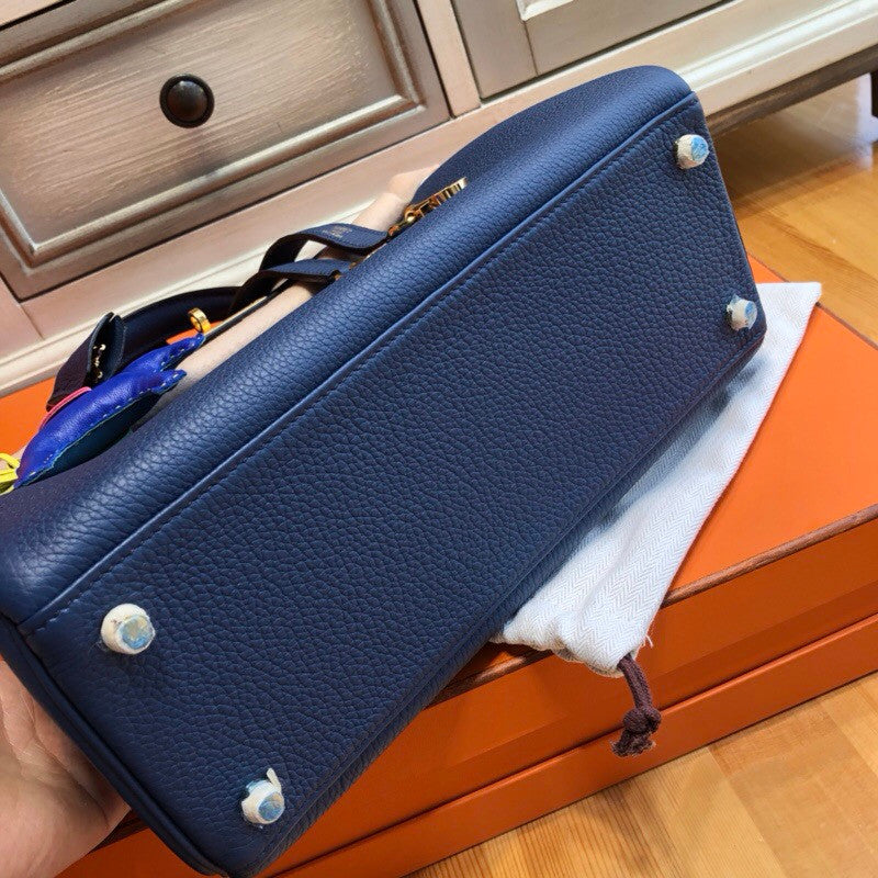 Hermes 73 Bleu saphir Kelly 28 cm Togo Gold Hardware
