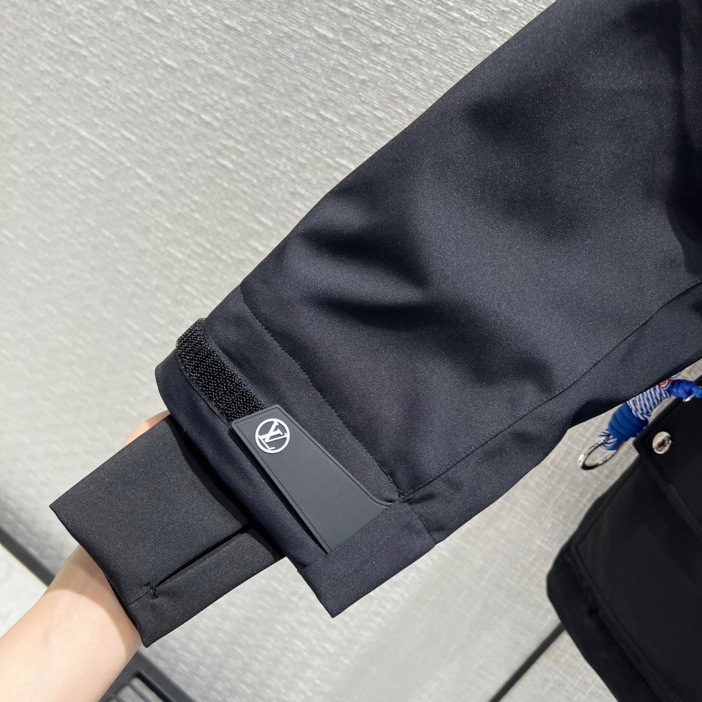 Louis Vuitton 1A9KZ9 ELECTRIC ACCENT SKI JACKET BLACK