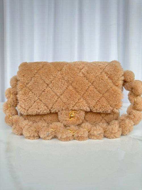 CHANEL FALL-WINTER 2024/25   SMALL FLAP BAG   Shearling Lambskin Chanel