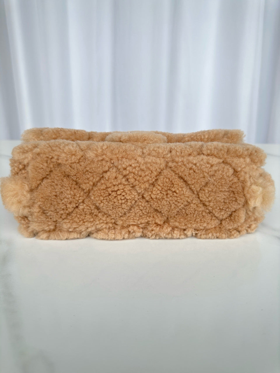 CHANEL FALL-WINTER 2024/25   SMALL FLAP BAG   Shearling Lambskin Chanel