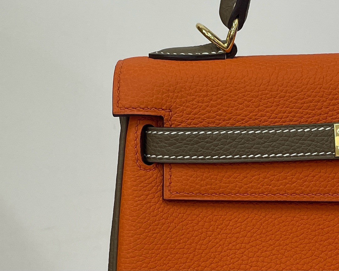 Hermès Special Order Orange/ Etoupe Kelly 25 Togo Leather Gold Hardware