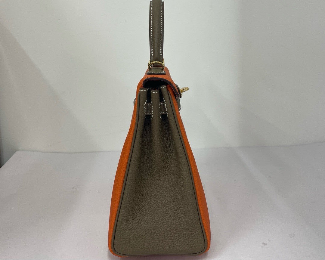 Hermès Special Order Orange/ Etoupe Kelly 25 Togo Leather Gold Hardware