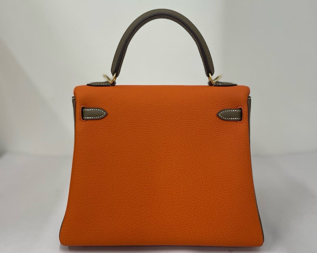 Hermès Special Order Orange/ Etoupe Kelly 25 Togo Leather Gold Hardware
