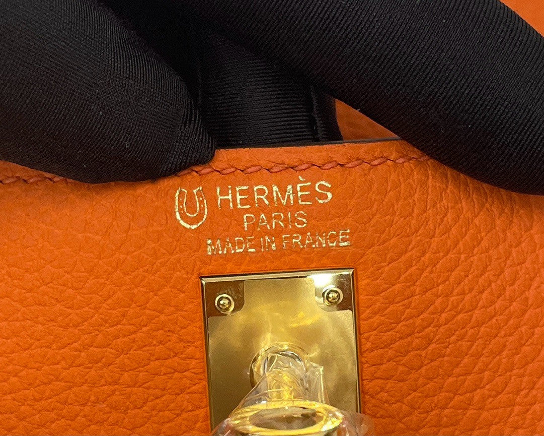 Hermès Special Order Orange/ Etoupe Kelly 25 Togo Leather Gold Hardware