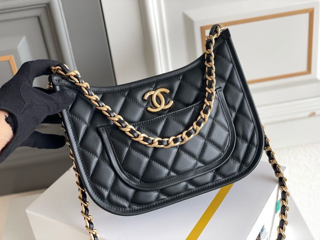 Chanel HOBO HANDBAG 2024
