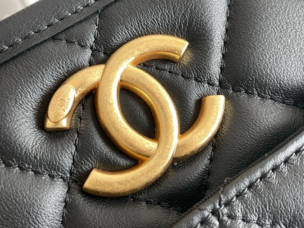 Chanel HOBO HANDBAG 2024