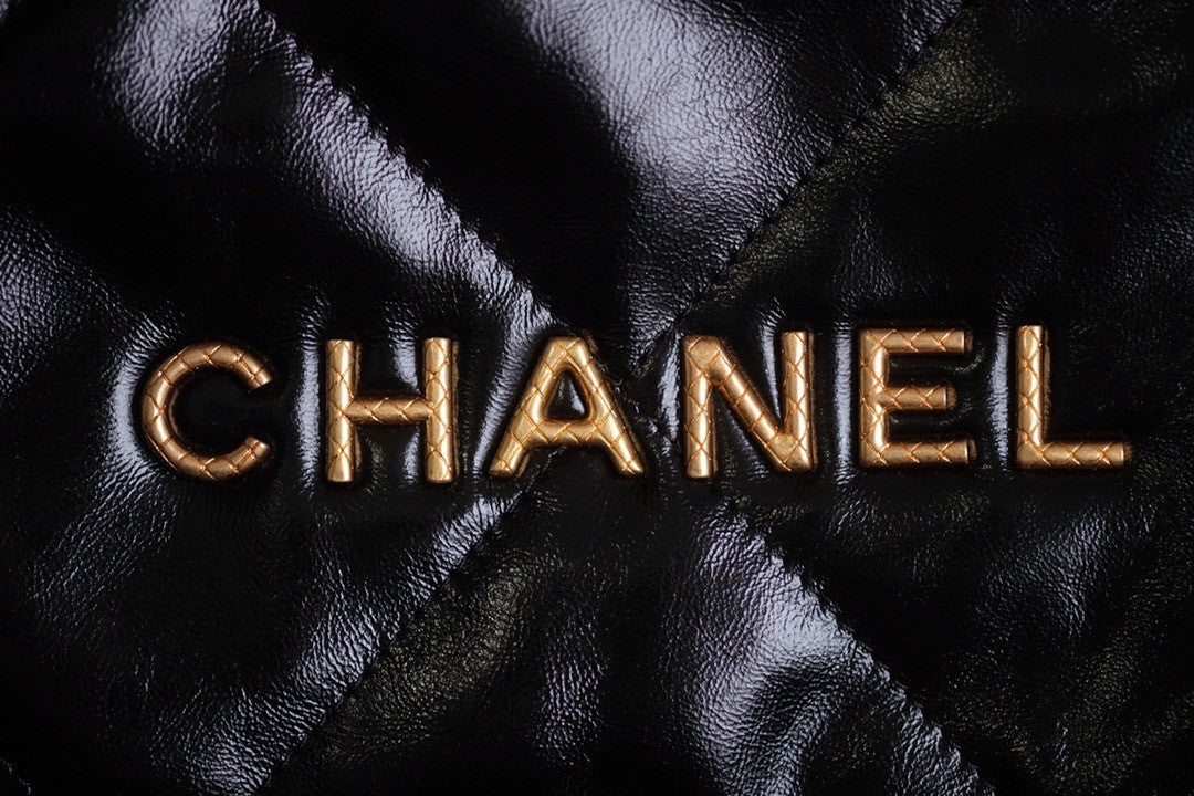 CHANEL 22 MINI HANDBAG GOLD LOGO BLACK SS2023 BLACK