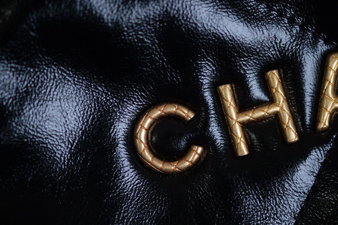 CHANEL 22 MINI HANDBAG GOLD LOGO BLACK SS2023 BLACK