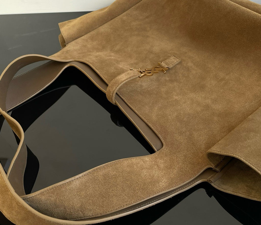 Saint Laurent LE 5 À 7 BEA IN SUEDE