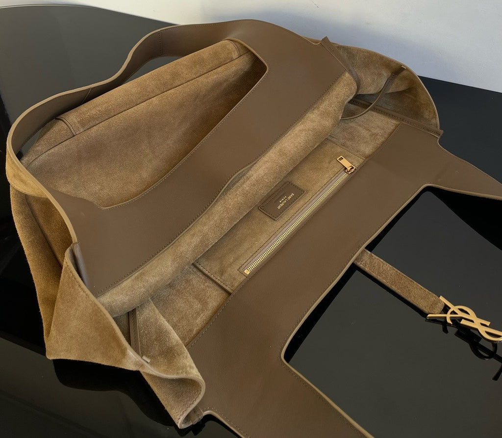 Saint Laurent LE 5 À 7 BEA IN SUEDE