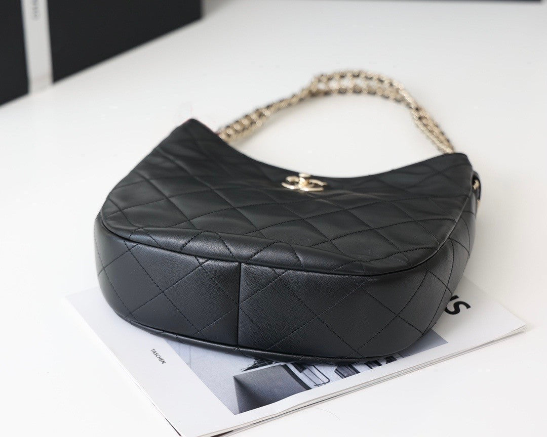 Chanel HOBO HANDBAG 2022
