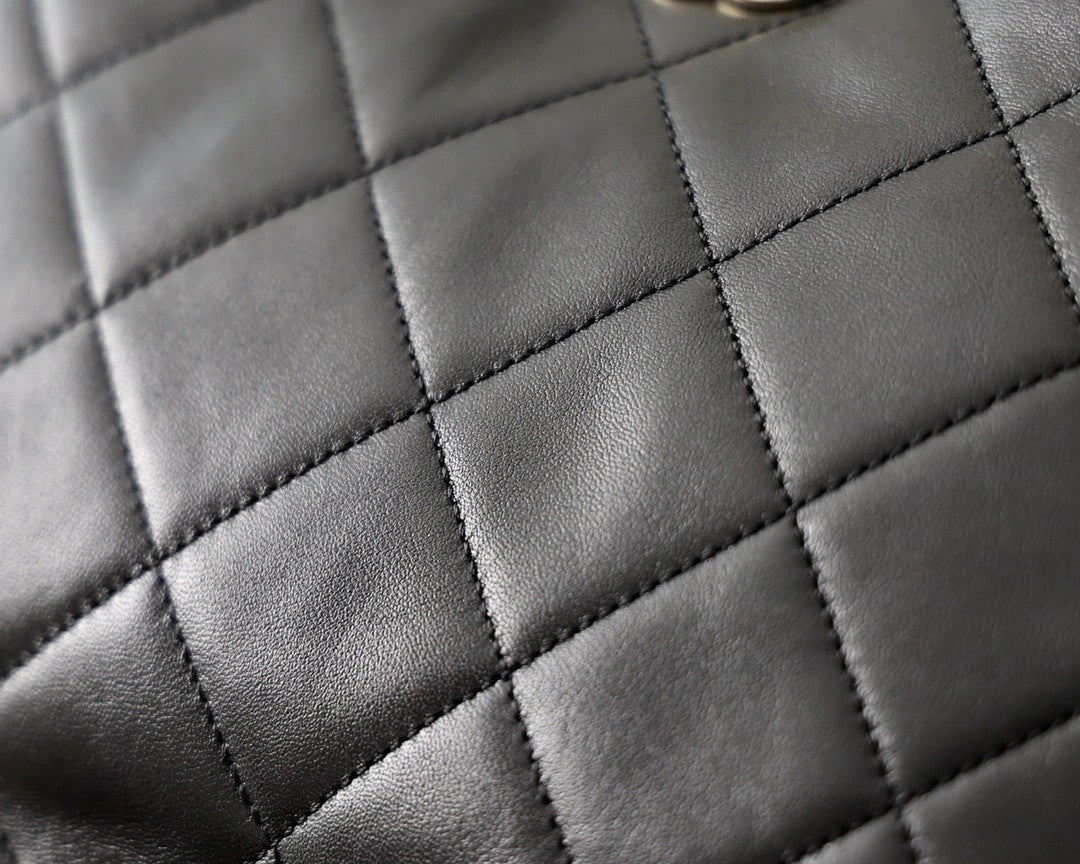 Chanel HOBO HANDBAG 2022