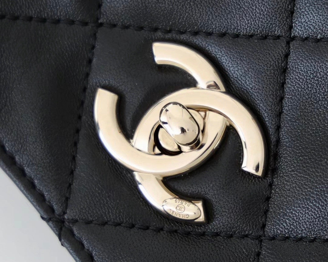 Chanel HOBO HANDBAG 2022