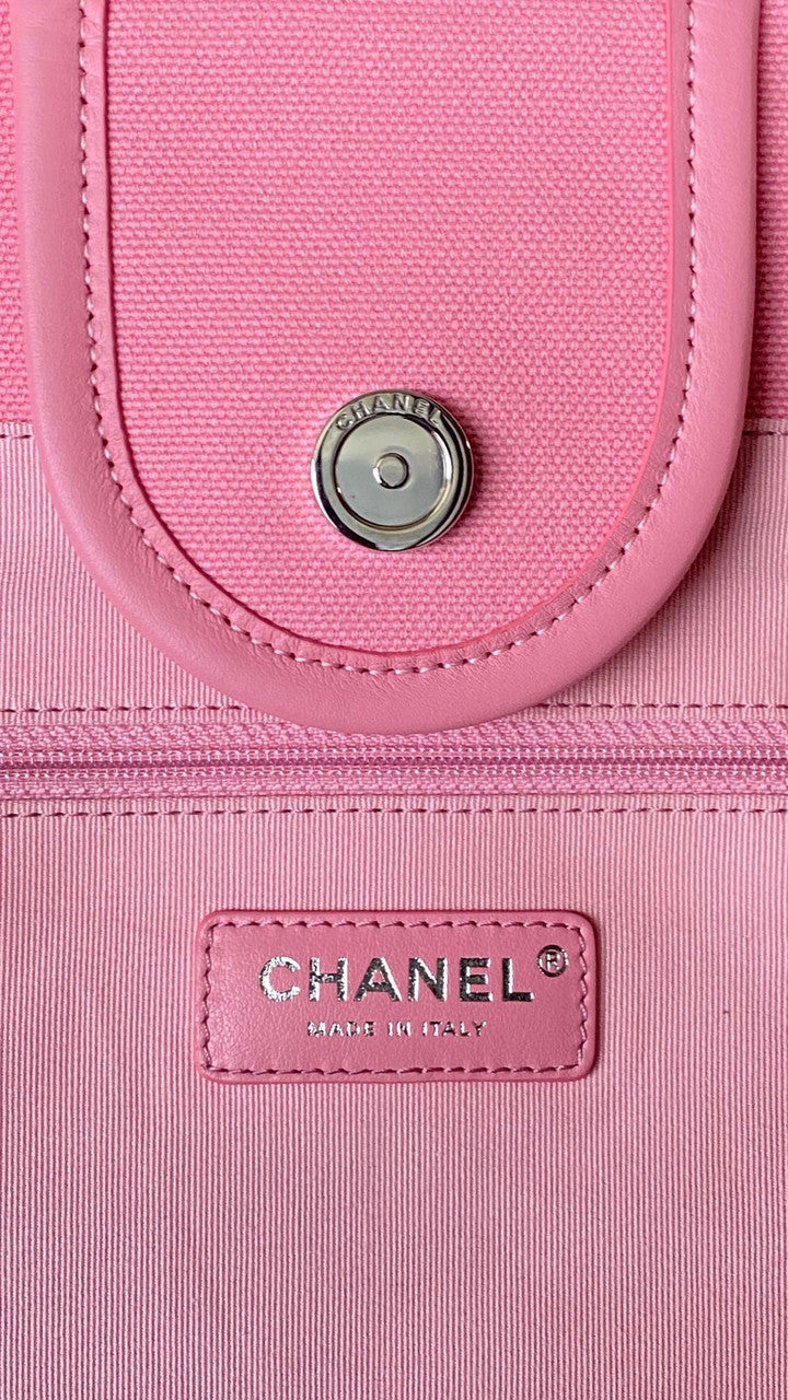 Chanel LARGE TOTE WITH PEARL