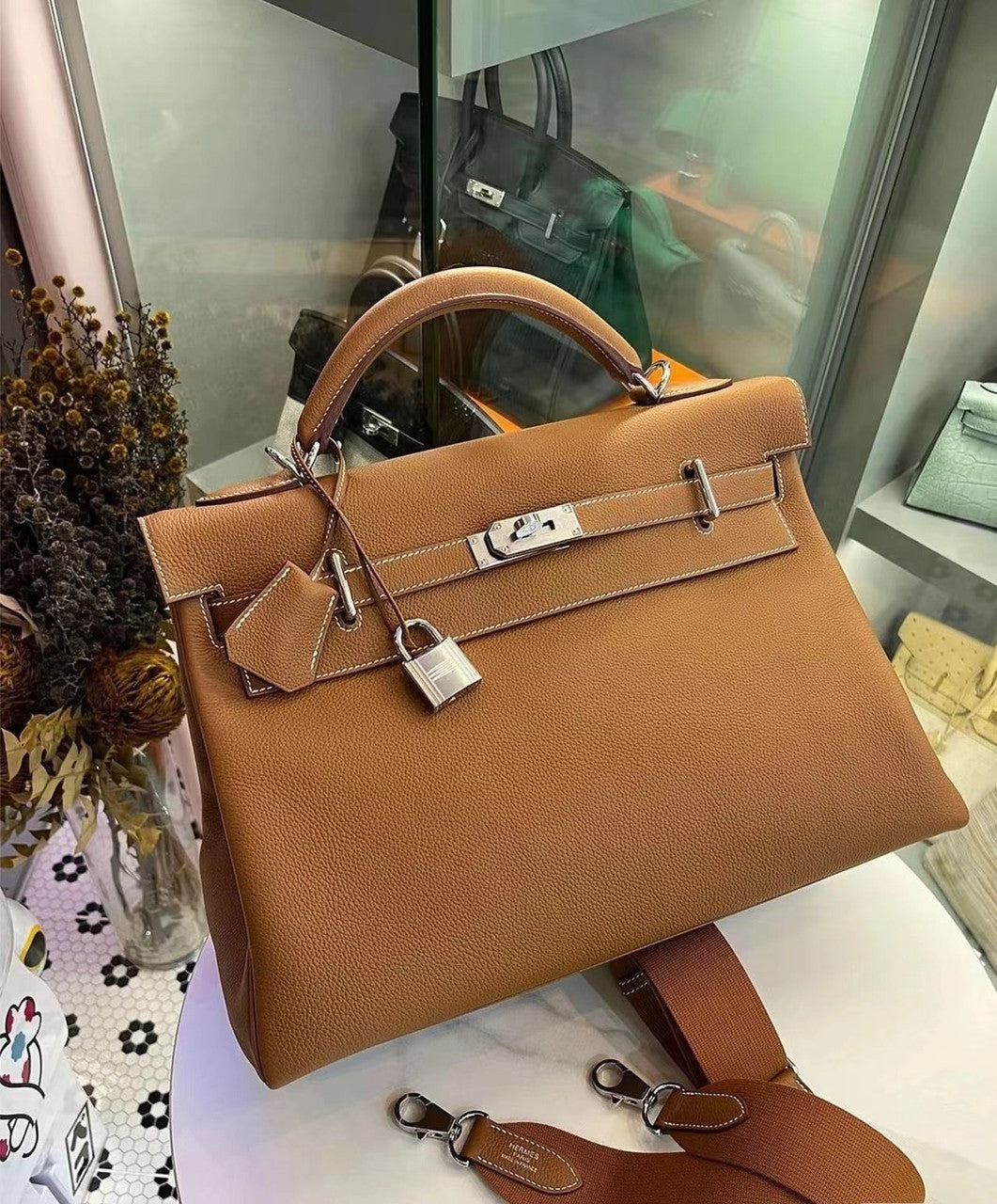 Hermès Maxi Kelly 42 Gold Togo Palladium Hardware
