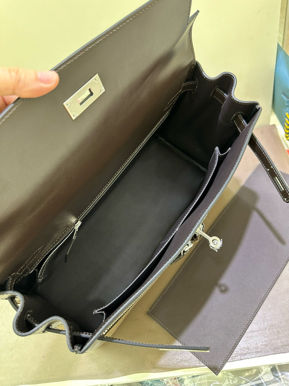 Hermès Kelly 35 Lakis Box/Canvas PHW