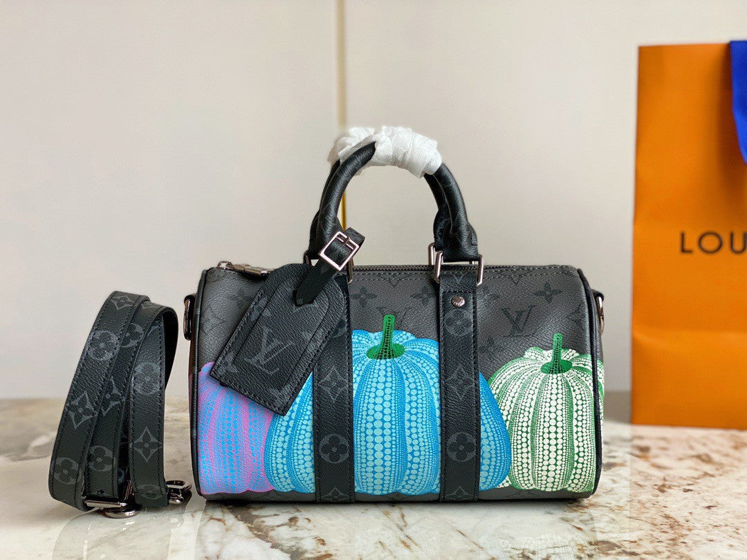 Louis Vuitton M46437 LV x YK Keepall 25