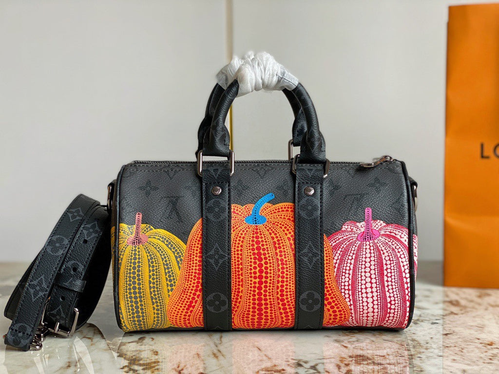 Louis Vuitton M46437 LV x YK Keepall 25