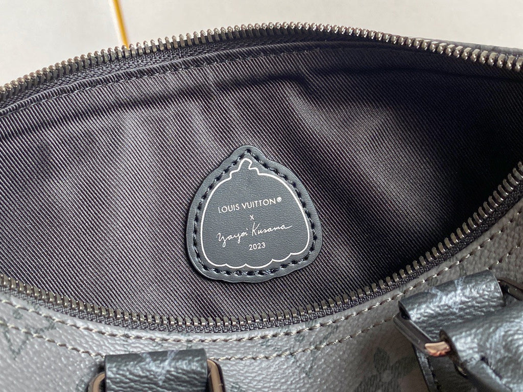 Louis Vuitton M46437 LV x YK Keepall 25