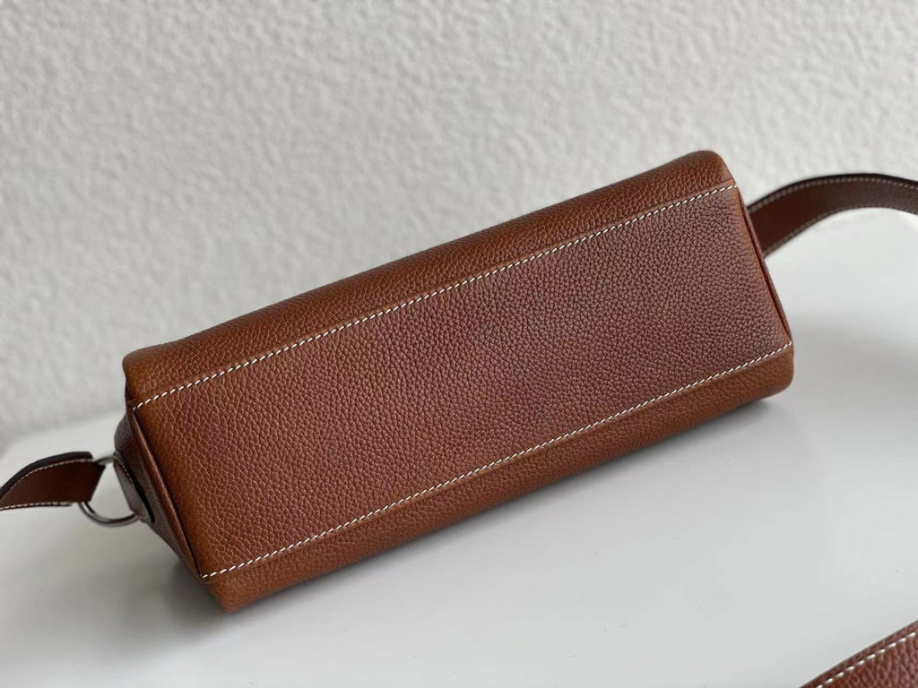 HERMES Kelly Messenger 27 GOLD TOGO palladium HARDWARE