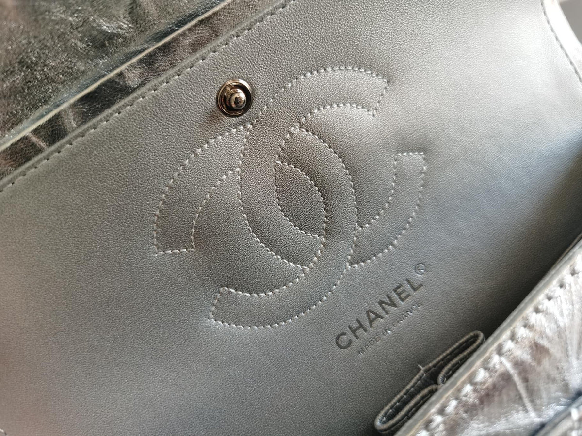 Chanel 2.55 Handbag Metallic Crumpled Calfskin Silver
