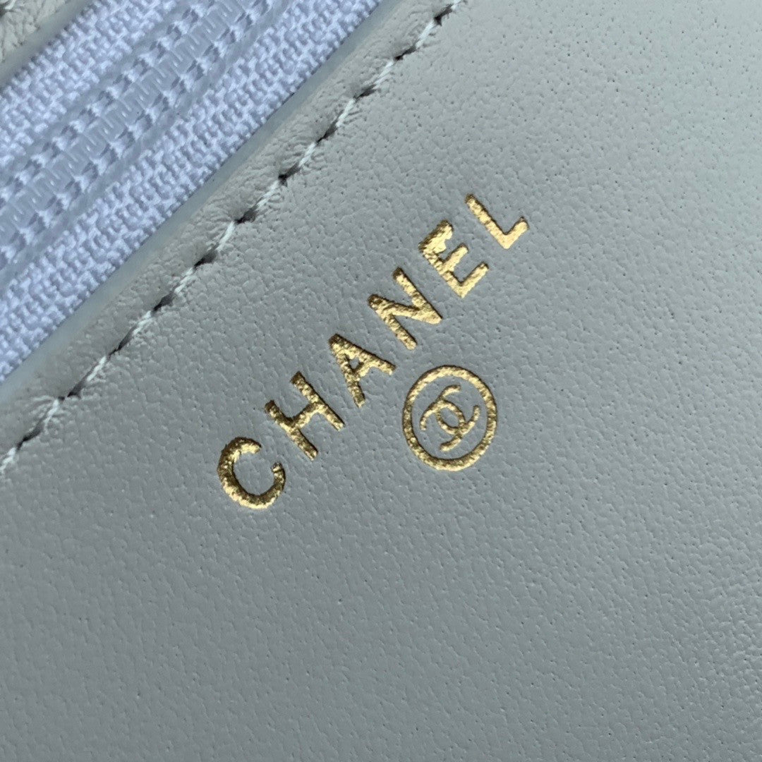 Chanel Clutch With Pearl Chain White