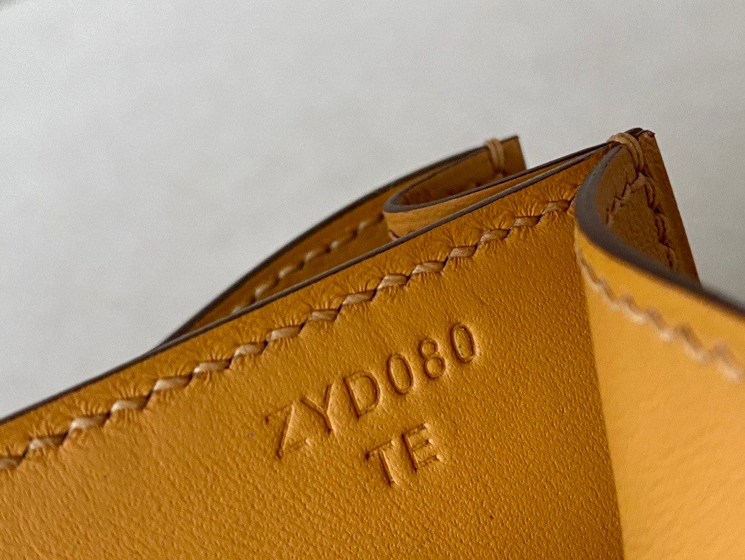 Hermes 4B Biscuit Constance 19cm Epsom Gold Hardware
