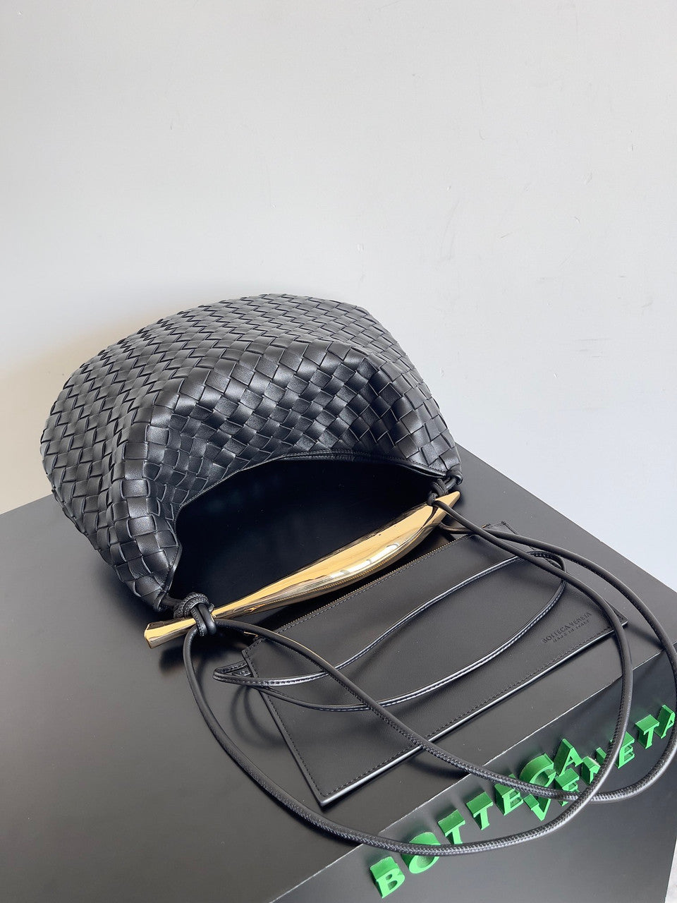 Bottega Veneta Medium Sardine