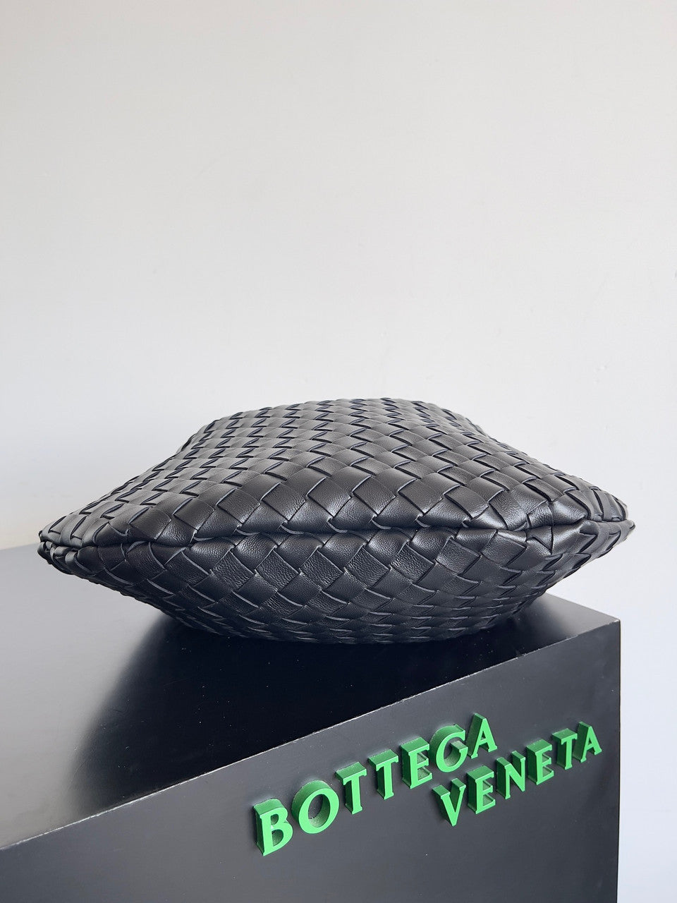 Bottega Veneta Medium Sardine