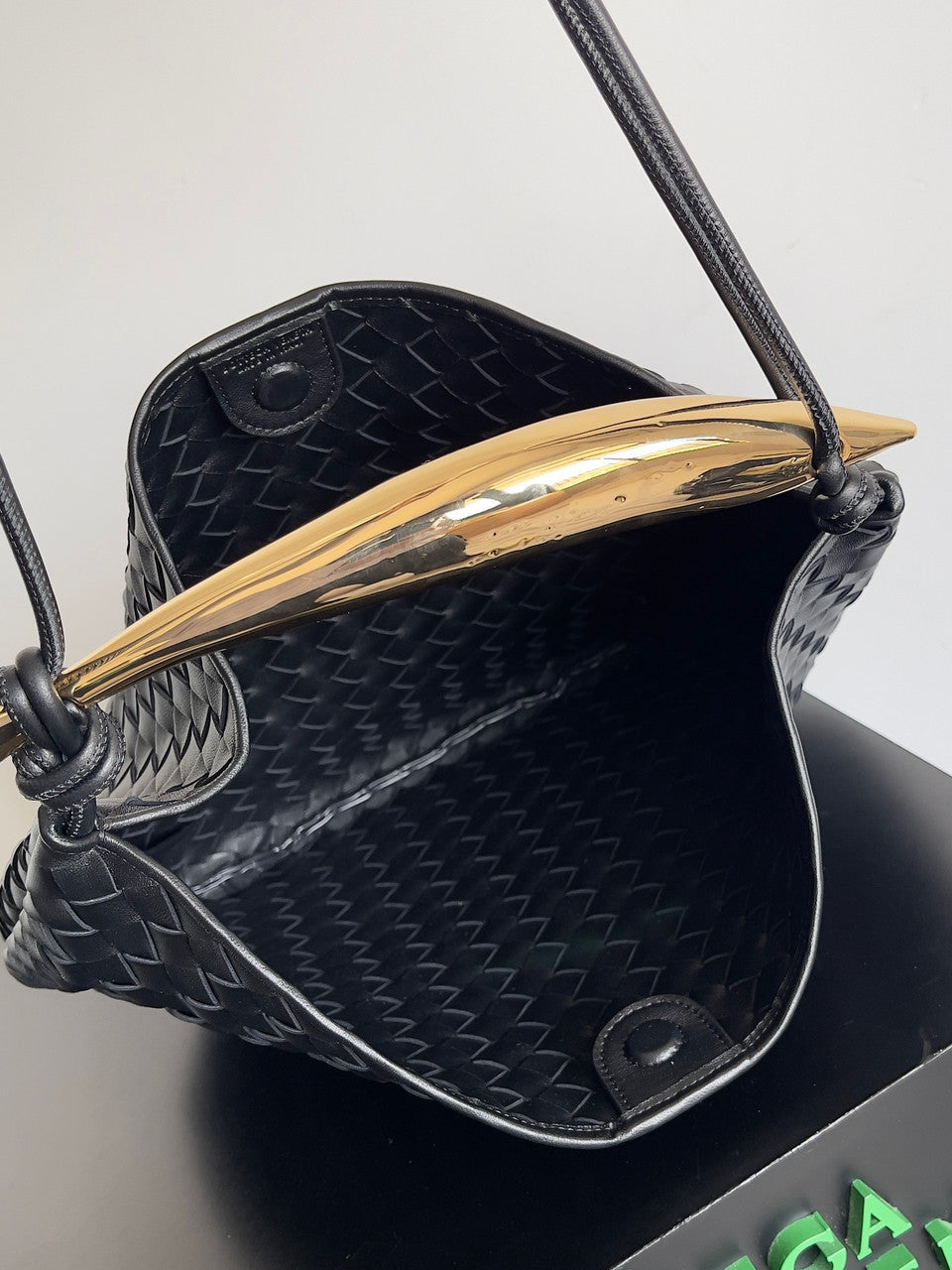 Bottega Veneta Medium Sardine