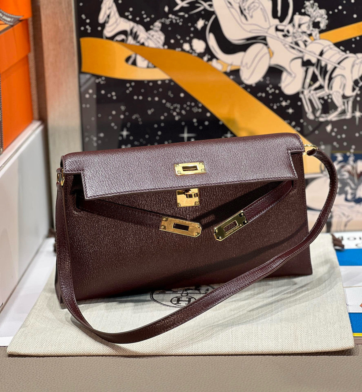 Hermes Kelly Elan bag Sellier Bordeaux Chevre chamkila goatskin Gold hardware