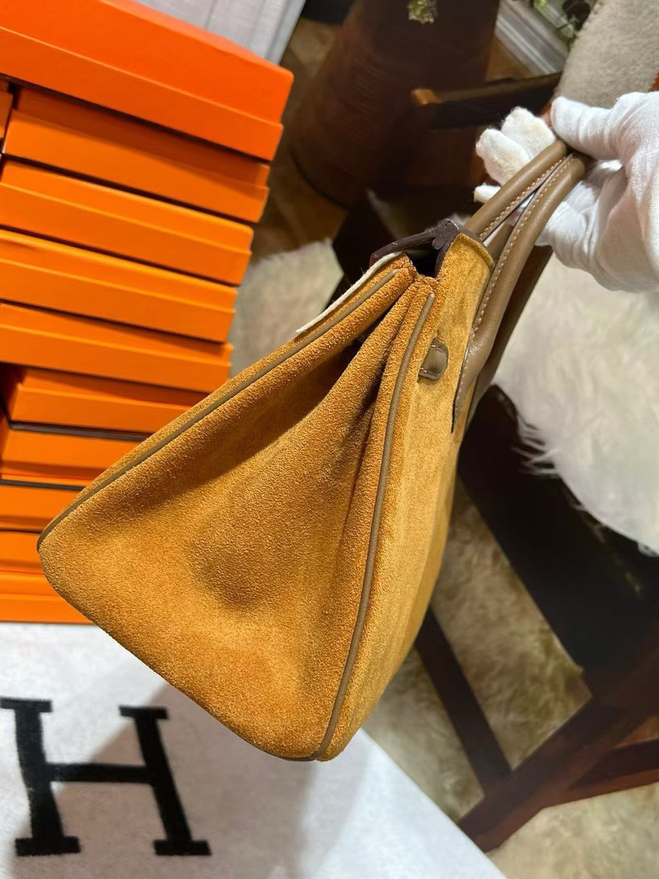 HERMÈS BIRKIN 25 GOLD VEAU DOBLIS SUEDE AND SWIFT LEATHER WITH GOLD HARDWARE Hermes