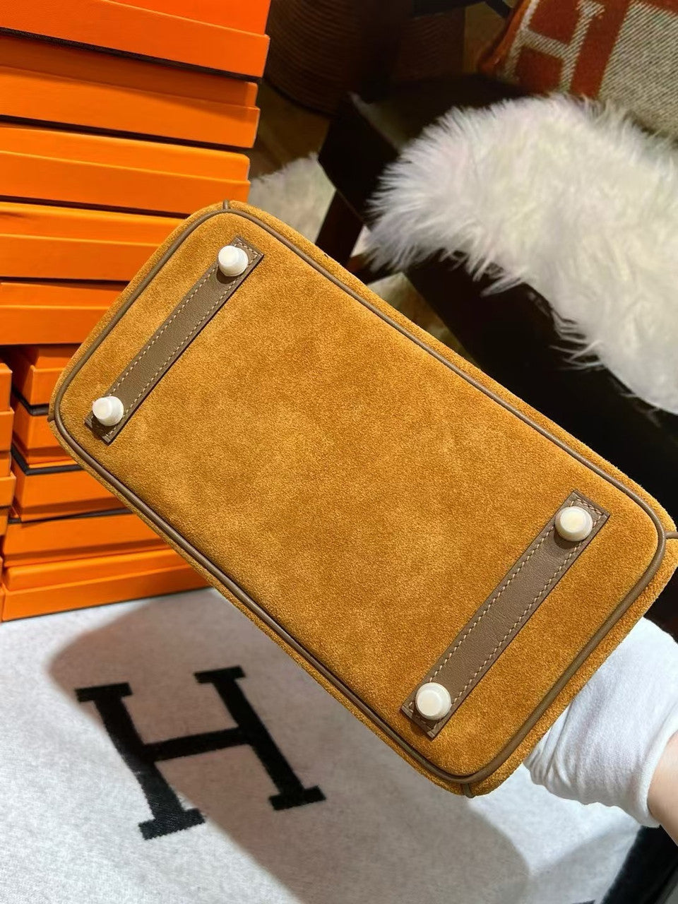 HERMÈS BIRKIN 25 GOLD VEAU DOBLIS SUEDE AND SWIFT LEATHER WITH GOLD HARDWARE Hermes