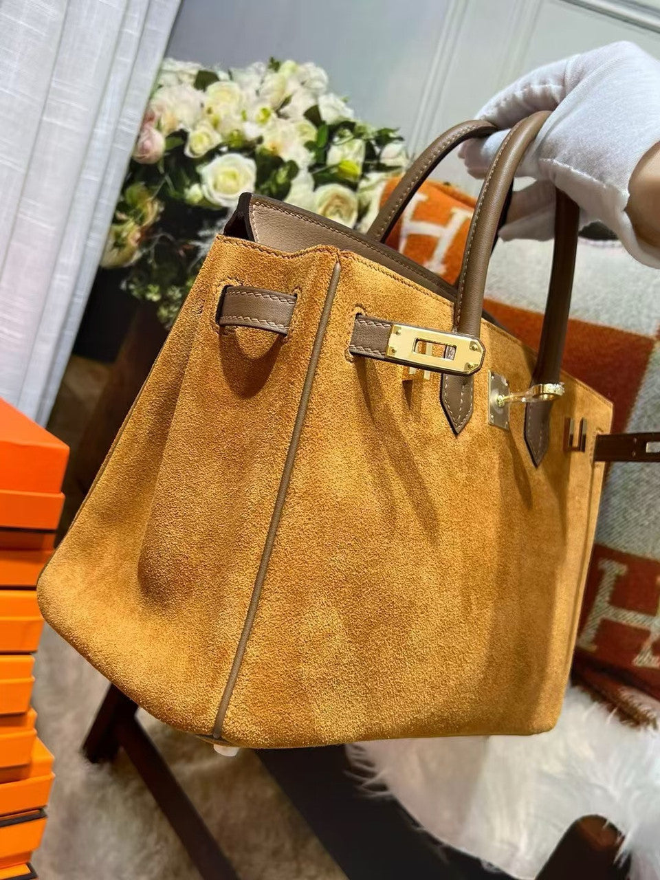 HERMÈS BIRKIN 25 GOLD VEAU DOBLIS SUEDE AND SWIFT LEATHER WITH GOLD HARDWARE Hermes