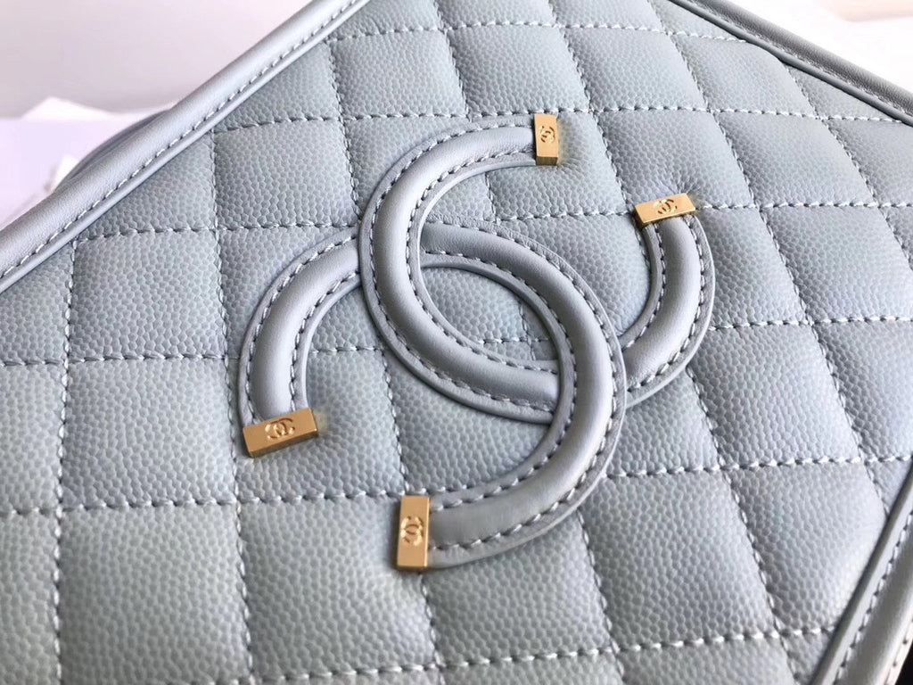 CHANEL Medium Vanity Case Grained Calfskin Mint