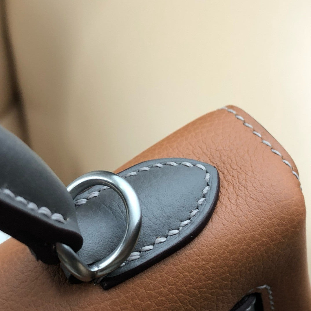 HERMÈS HSS Special Order Kelly 25 handbag in Gold and Etan Evercolor leather with Brushed Palladium hardware