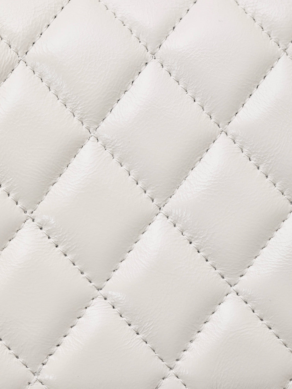 Chanel Imitation Pearls CLUTCH WITH CHAIN SS2024 WHITE