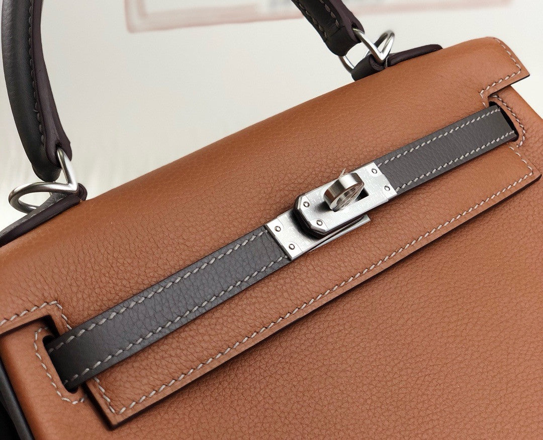 HERMÈS HSS Special Order Kelly 25 handbag in Gold and Etan Evercolor leather with Brushed Palladium hardware