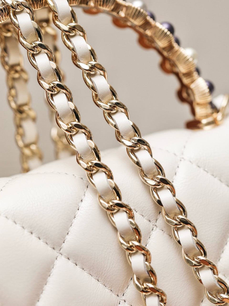 Chanel Imitation Pearls CLUTCH WITH CHAIN SS2024 WHITE