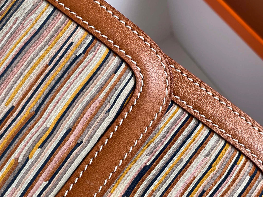 Hermès Gold Vibrato Constance 19cm  Gold GHW