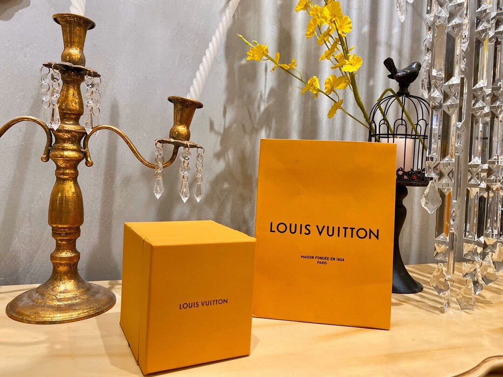 Louis Vuitton Q1Q000  TAMBOUR ALL BLACK TABLE CLOCK GMT